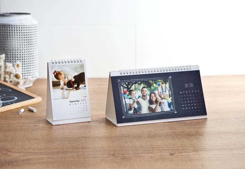Personalised Desk Calendars Just Add Photos Smartphoto Uk