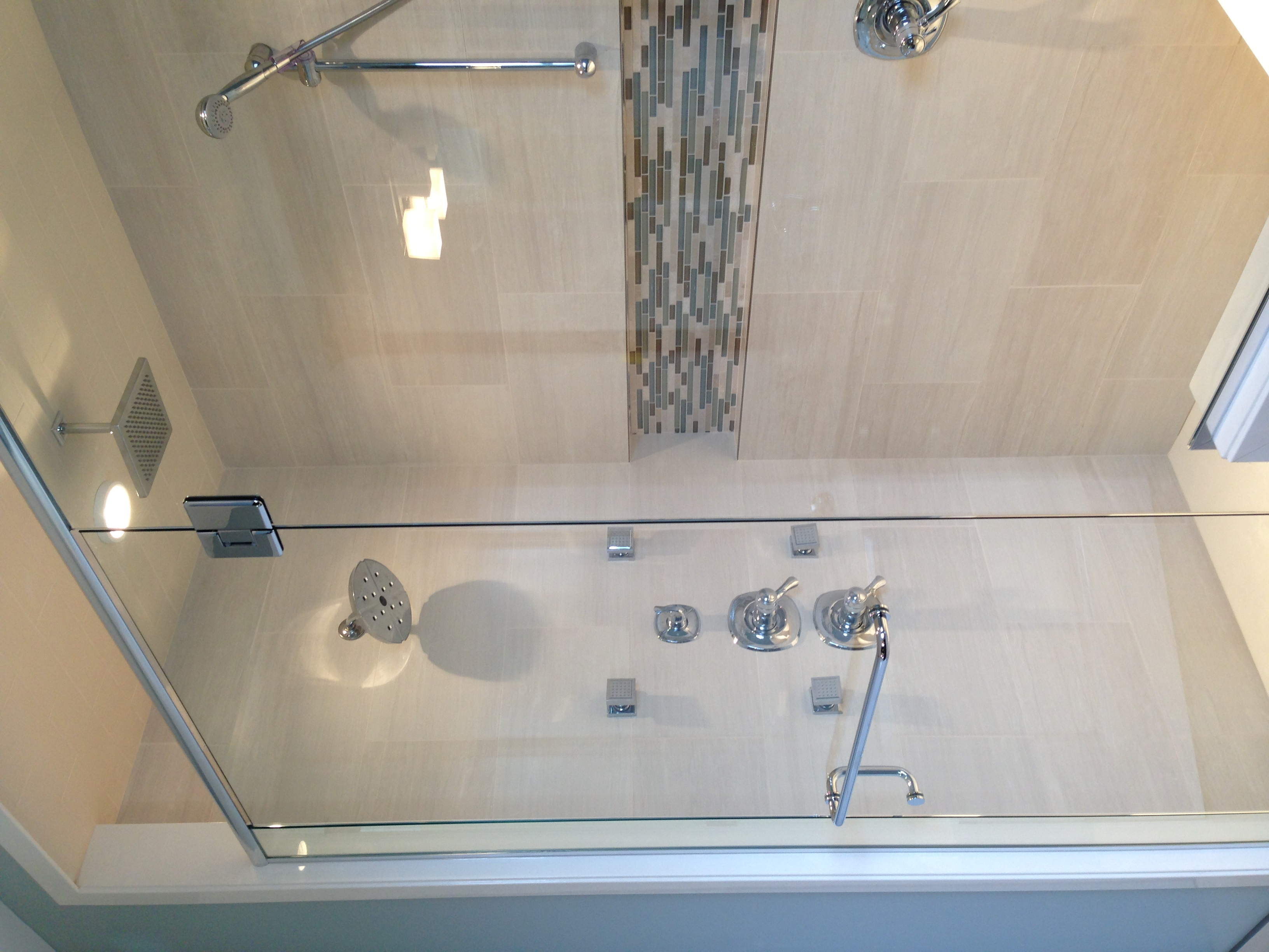 Grey Mosaic Ceramic Tile Horizontal Shower Niche With