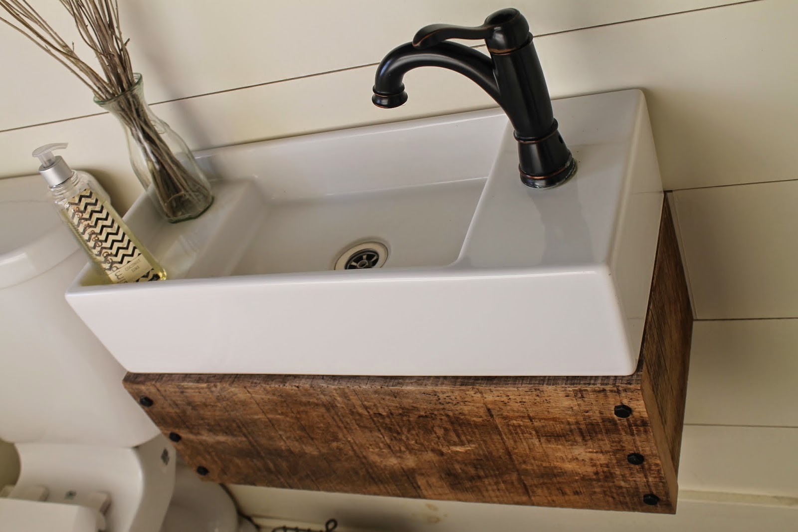 Remodelaholic Reclaimed Wood Floating Vanity